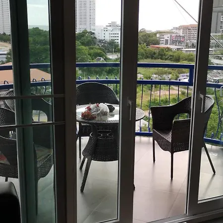 Villa Germania Jomtien Beach Exterior photo