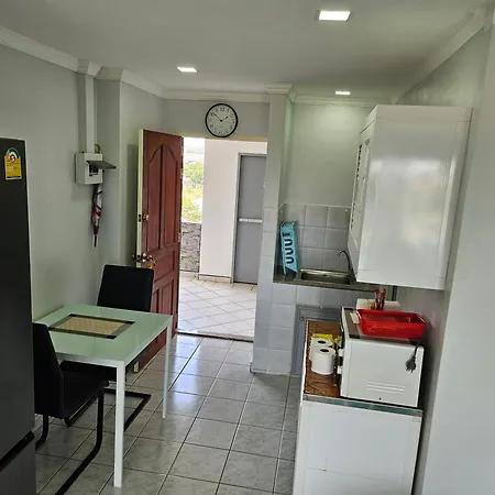 Villa Germania Jomtien Beach Exterior photo