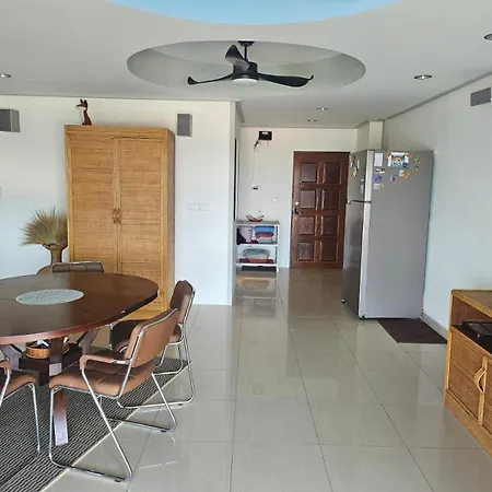 Villa Germania Jomtien Beach Exterior photo